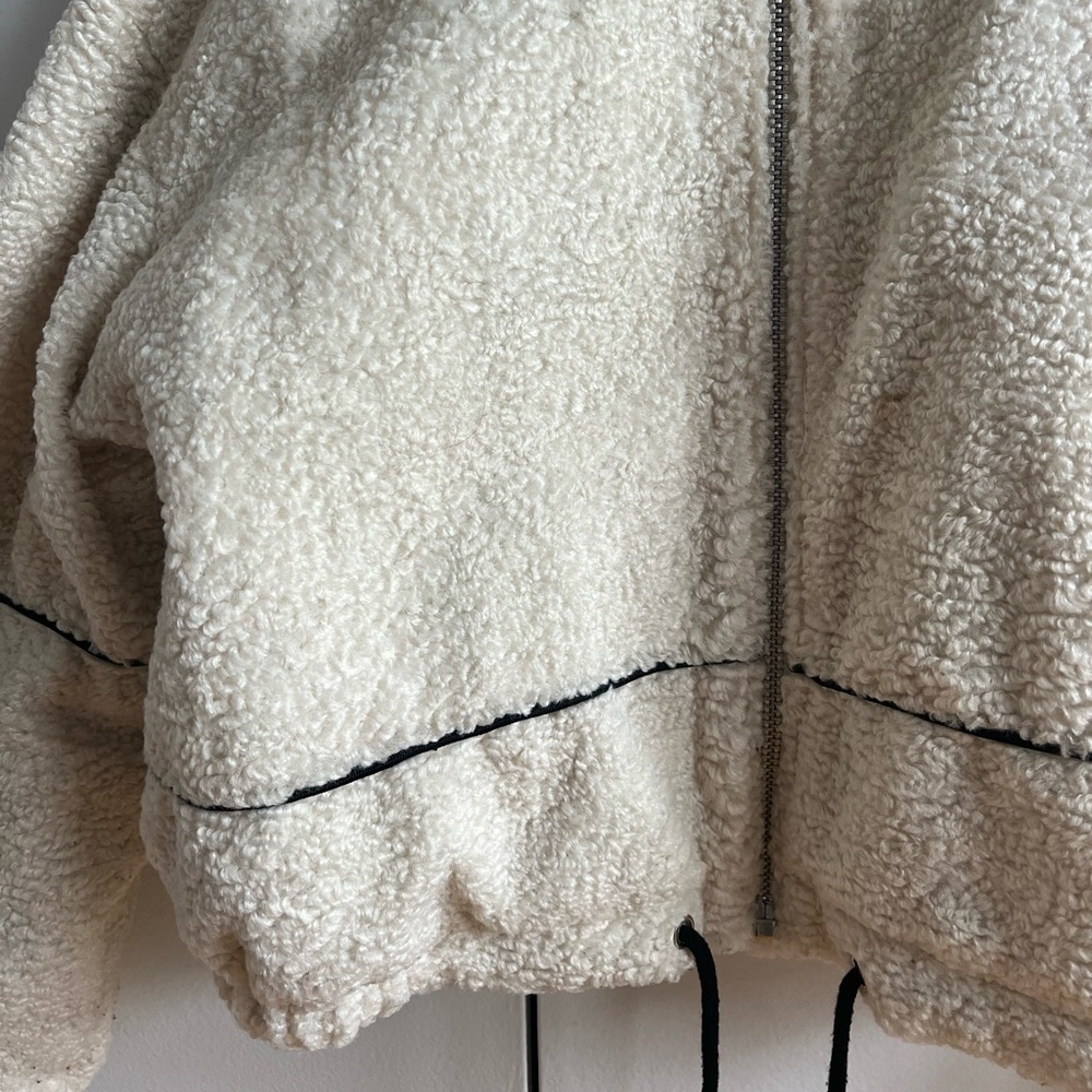 CREAM TEDDY JACKET size small - Picture 3 of 6